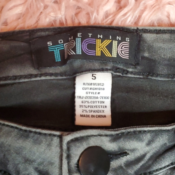 Something Trickie Jeans - Picture 4 of 6